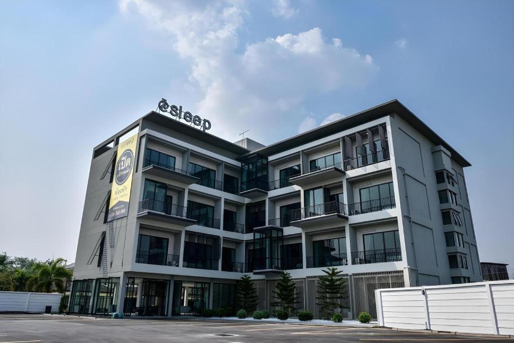 @Sleep Hotel Nakhon Pathom Exterior photo